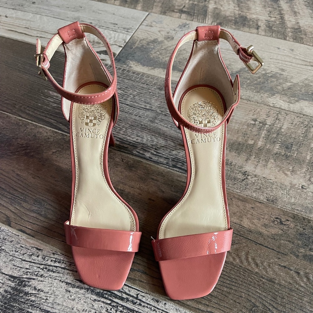 New Vince Camuto Dressy Sandals